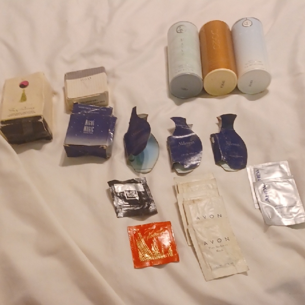 Avon Makeup Setting Collection - Blue, Gold, White